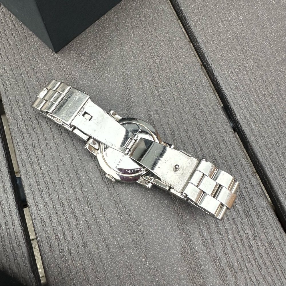 Marc Jacobs Watch - Picture 3 of 7